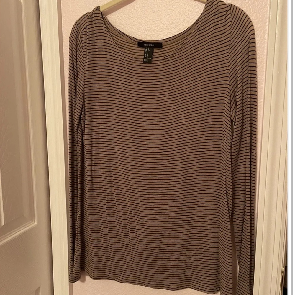 Womens Forever 21 Cute Trendy Fashion Top Tan Striped Longsleeve